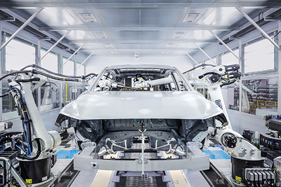 牽手吉利，轉型“造車”能否破局移動互聯網研發的邊界？